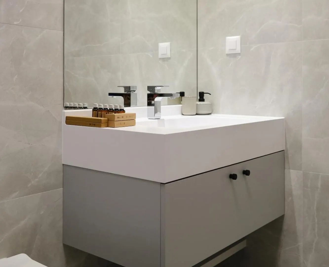 Miss Grey I Apartament Cu Un Dormitor I One Cotroceni Park ブカレスト ルーマニア