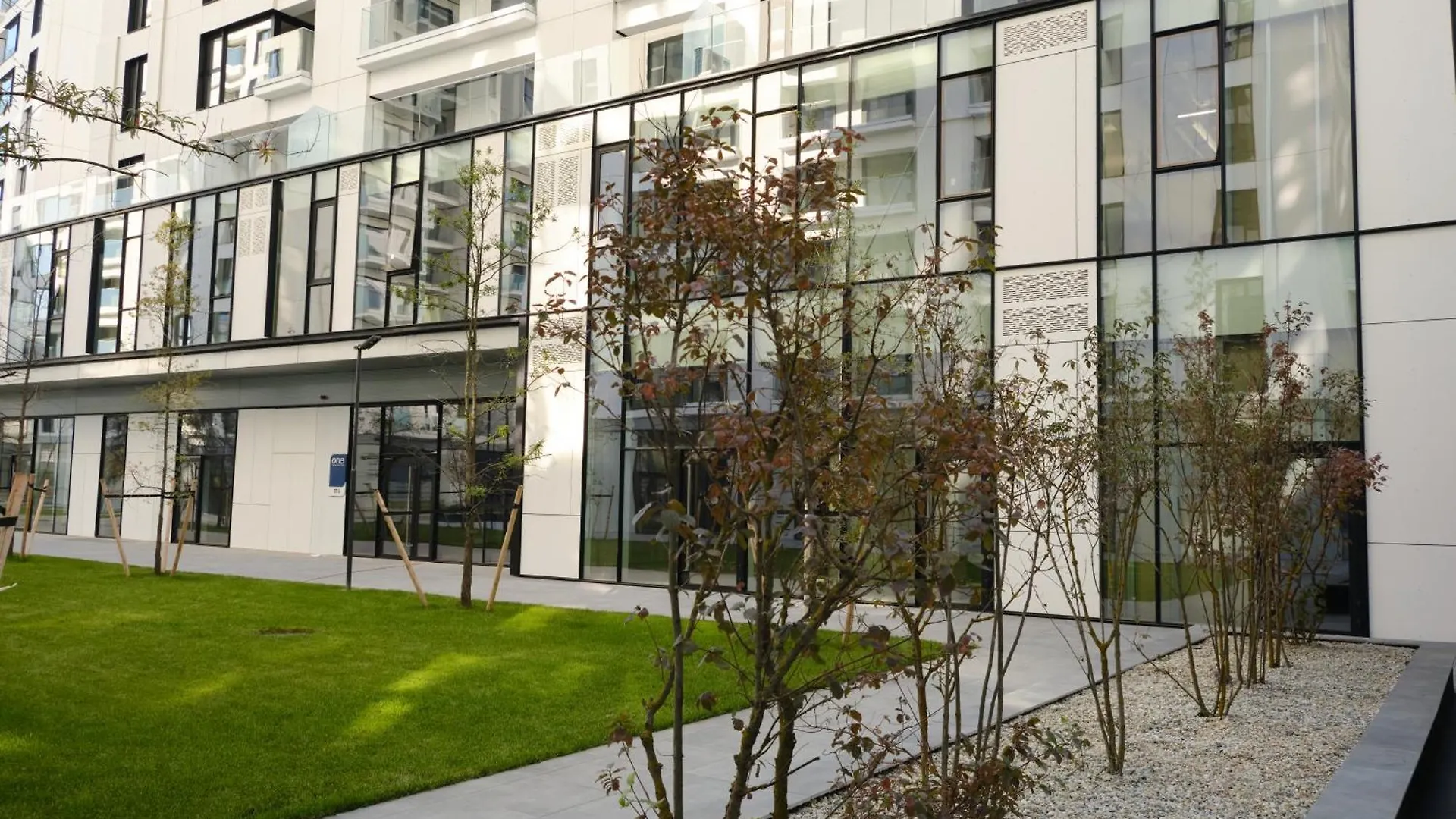 Miss Grey I Apartament Cu Un Dormitor I One Cotroceni Park ブカレスト ルーマニア